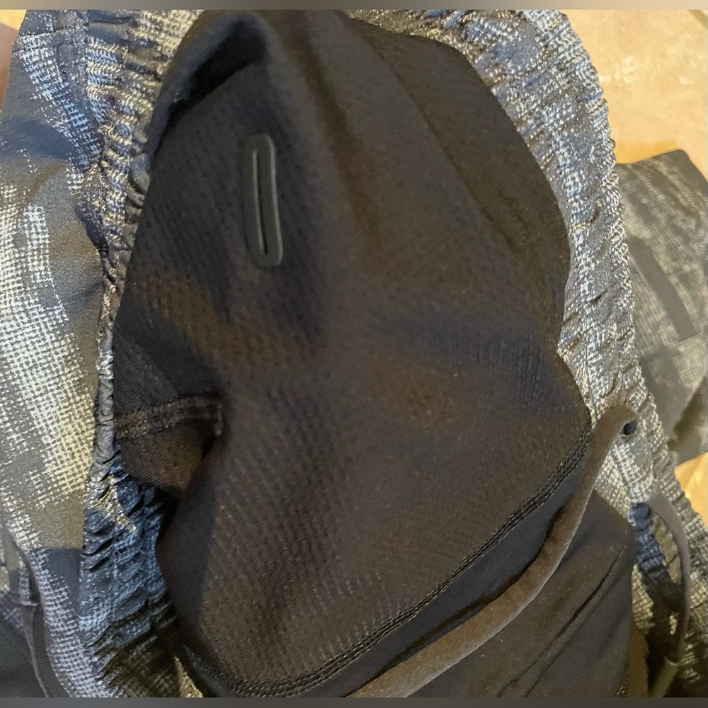 Lululemon Men's Pace Breaker Shorts Black Medium M - Picture 6 of 15
